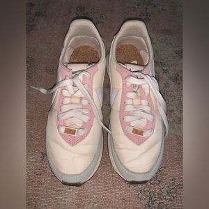 Nike daybreaks with bees on the side! pastel green yellow and pink